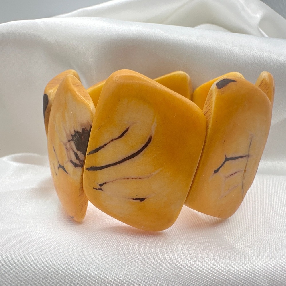 Vintage 80s Yellow Tagus Nut Stretch Bracelet Sustainable Ethnic Jewelry